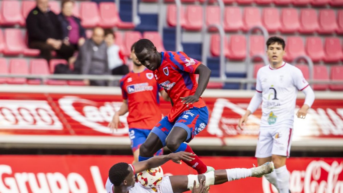 Moustapha es uno de los jugadores apercibidos de sanción.