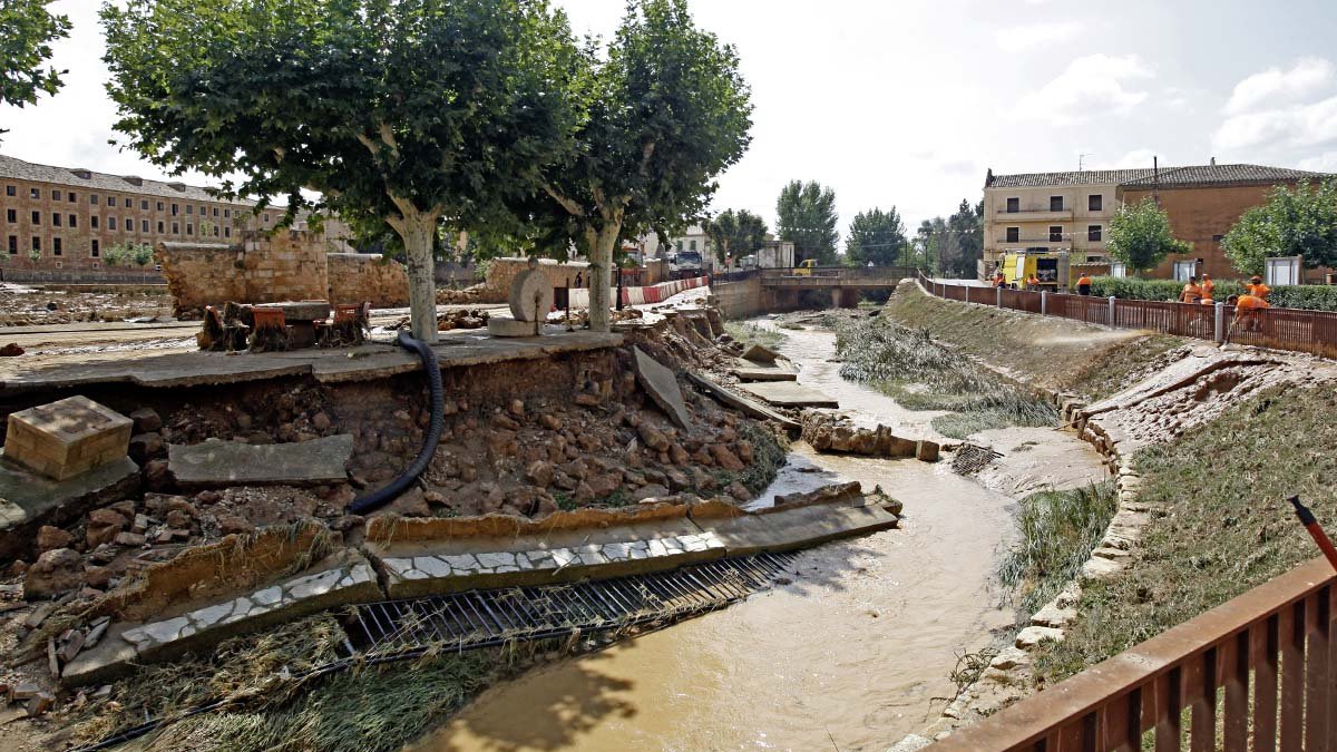 Daños de las inundaciones de 2018 en el cauce del río Jalón de Santa María de Huerta.