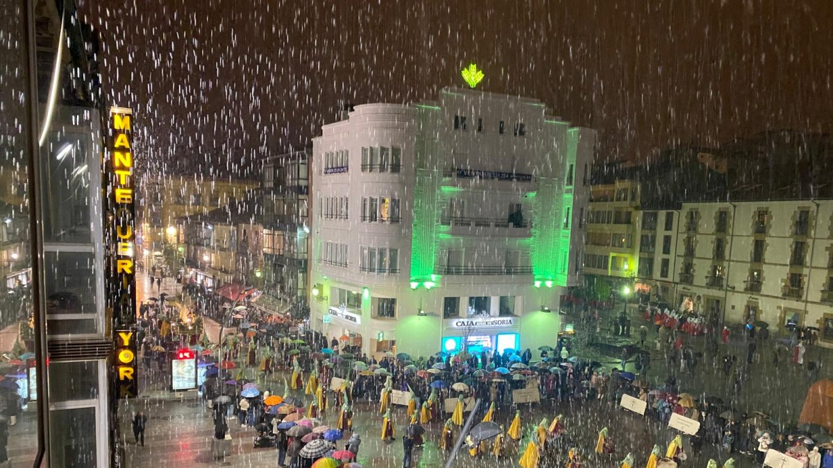 Granizada durante la procesión del encuentro en Soria