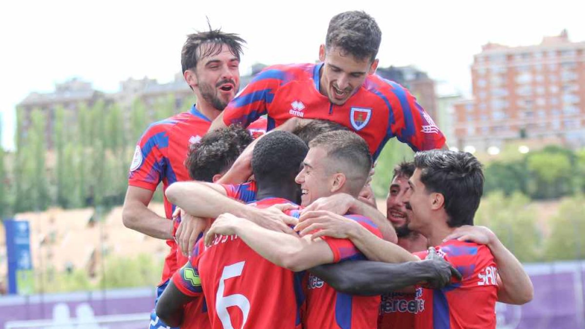 Los rojillos se llevaron los puntos en un partido que sirve de pruebas para el Playoff