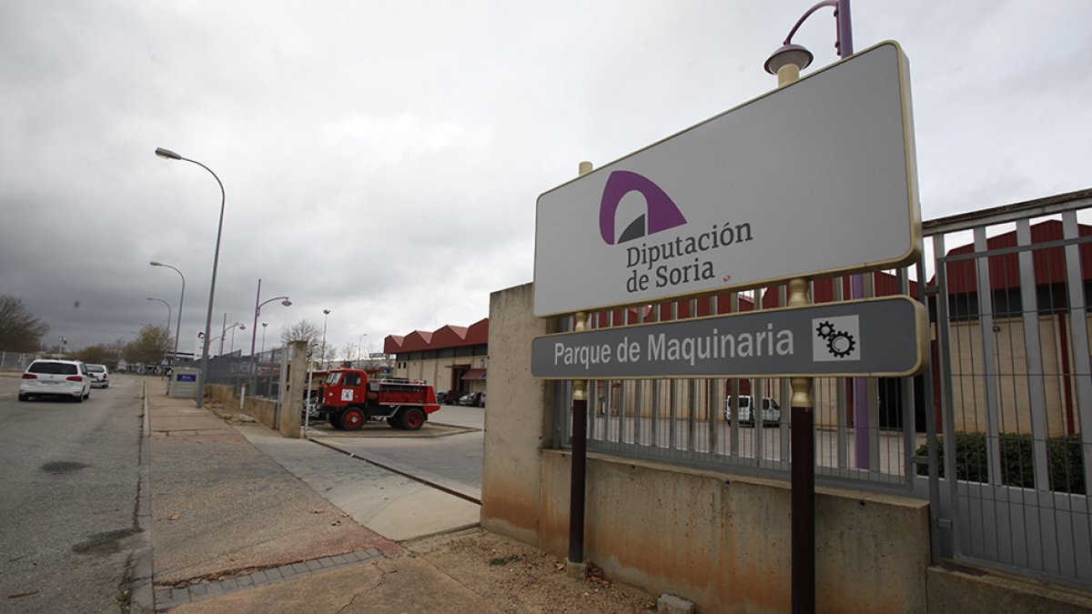 Parque de maquinaria de la Diputación que distribuyó combustible el día del apagón.