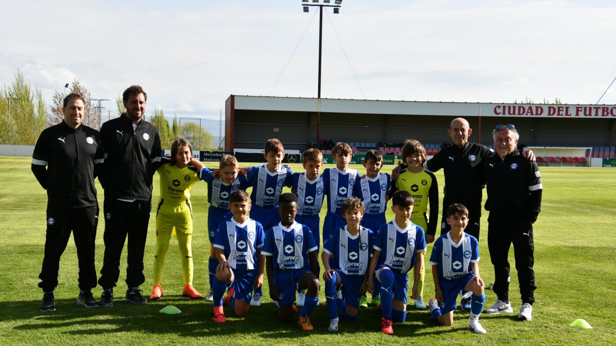 El Deportivo Alavés se lleva a Vitoria el IV Torneo Elige Soria.
