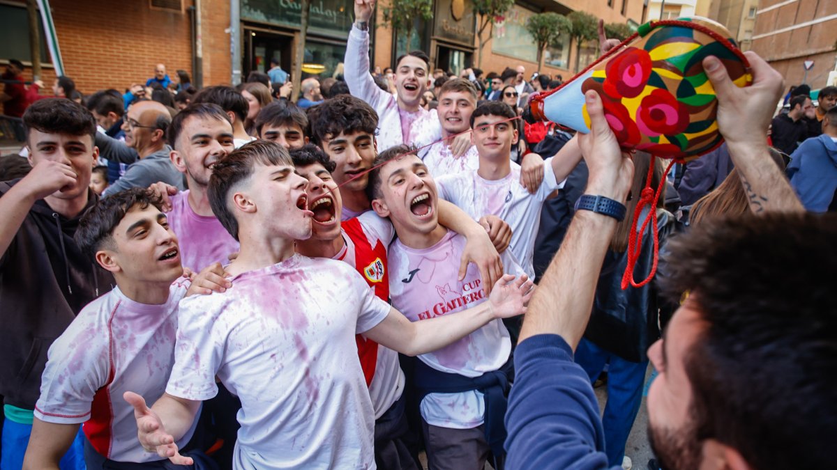 Pan, queso, bacalao y miles de sorianos disfrutando del primer gran evento sanjuanero.