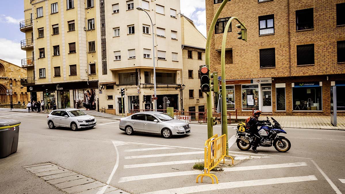 Los semáforos que hoy regulan el tráfico entre las calles Tejera y Las Casas.