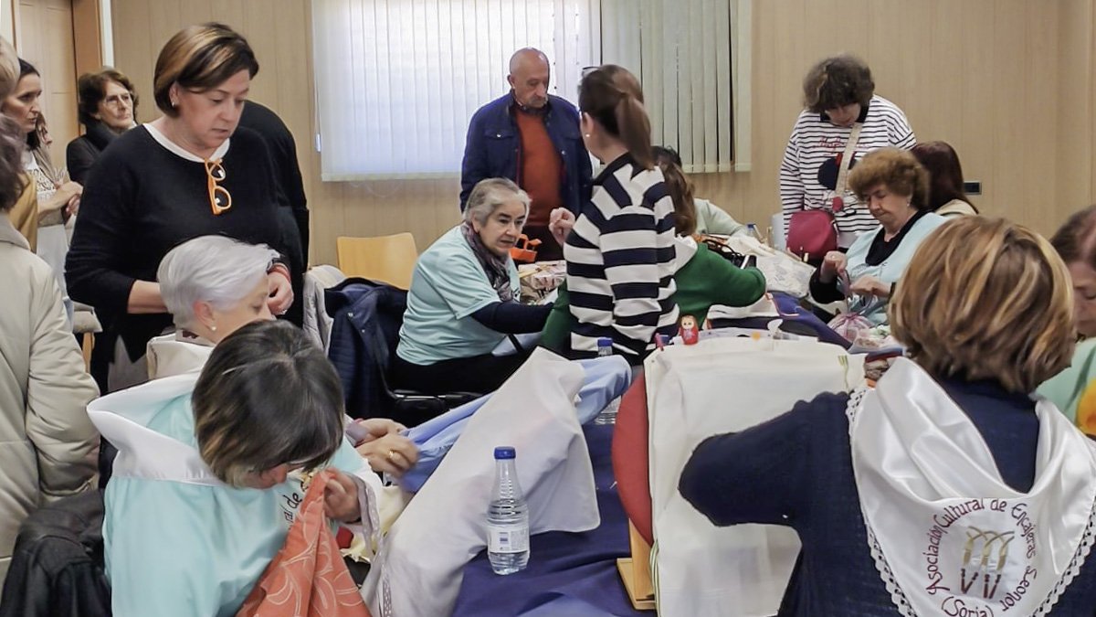 El encuentro se realizó en el salón del Ayuntamiento de Golmayo