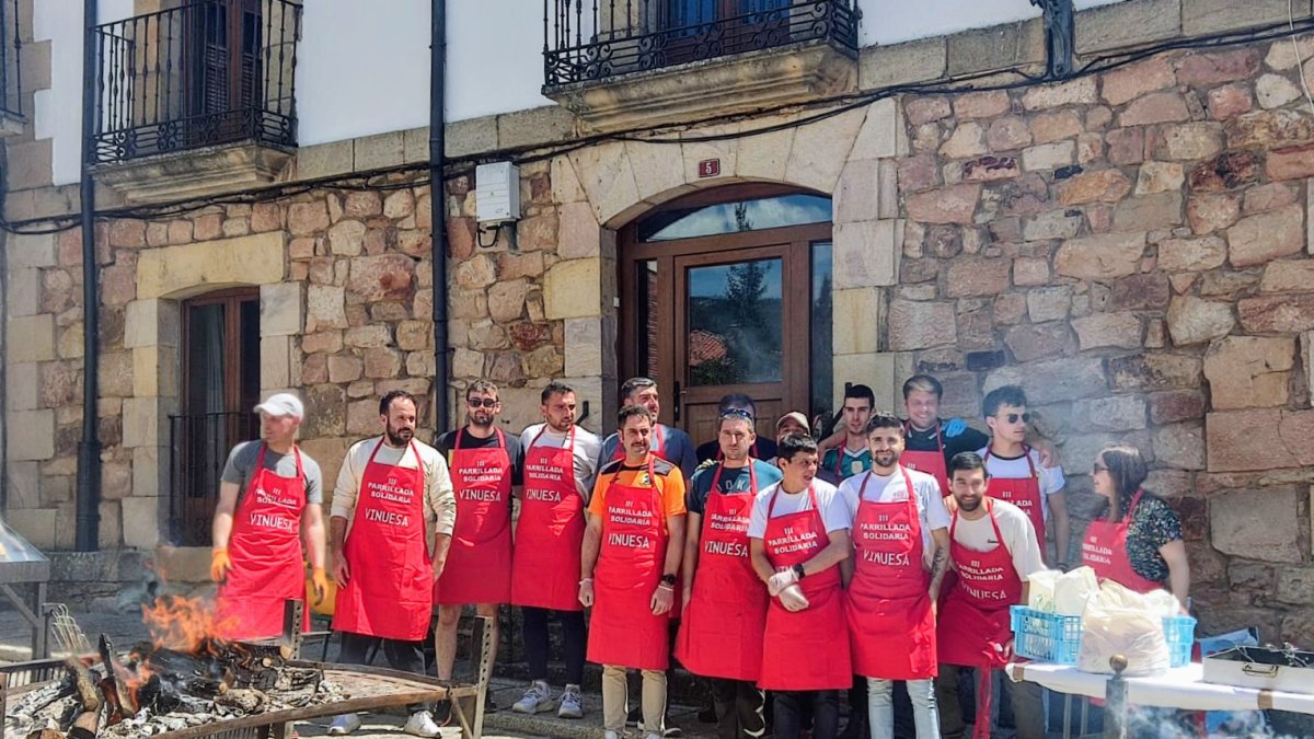 Parrillada solidaria en Vinuesa.