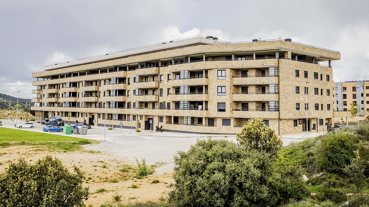 El edificio de la polémica quinta planta.
