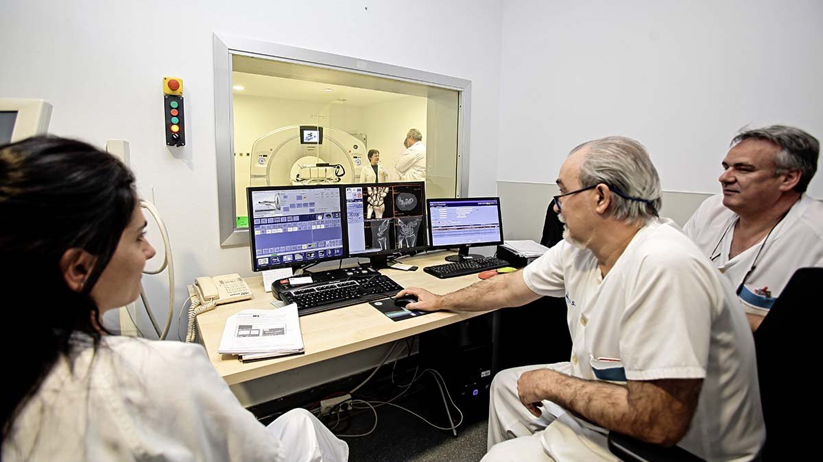 Personal sanitario trabajando en el Hospital de Soria.
