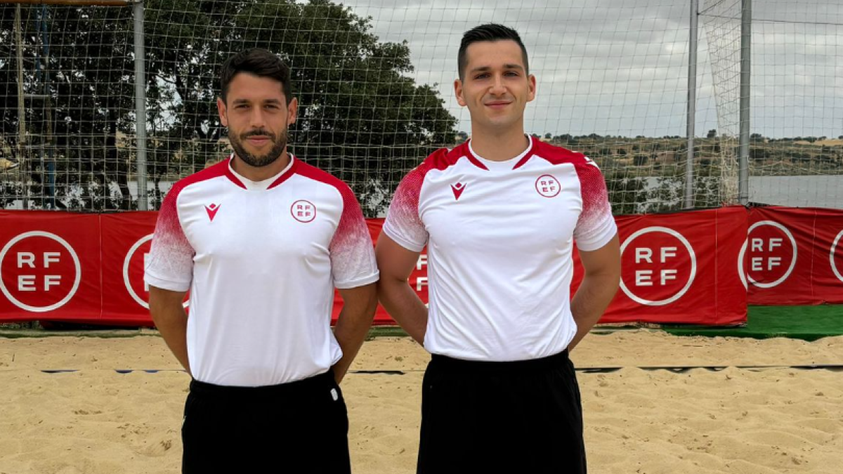 Arenas Mora, a la derecha de la imagen, dirigirá el partido de este sábado en Pinilla.