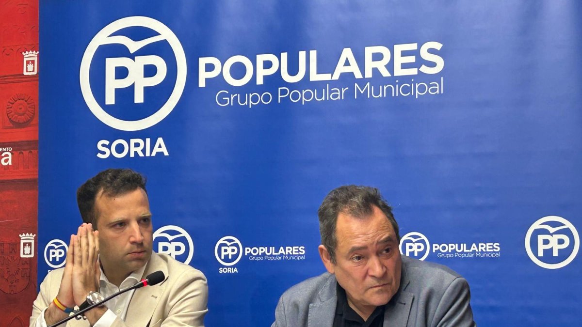Jiménez y De Gregorio durante su comparecencia.