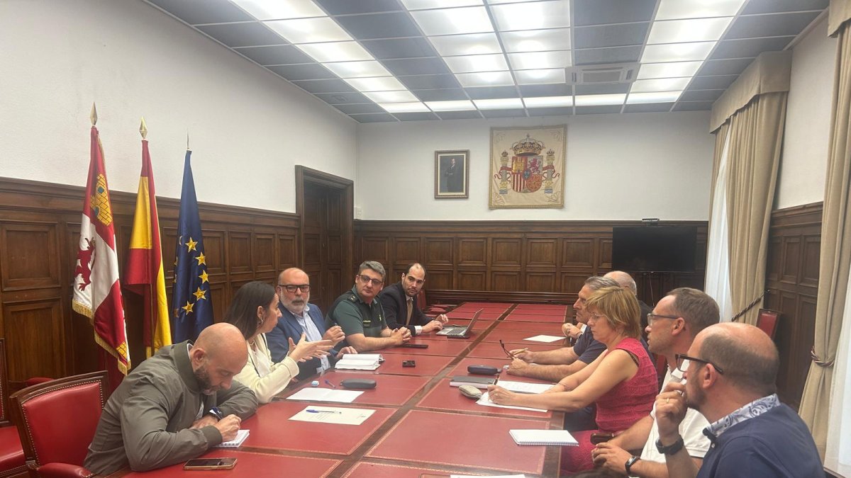 Participantes en la mesa de coordinación.