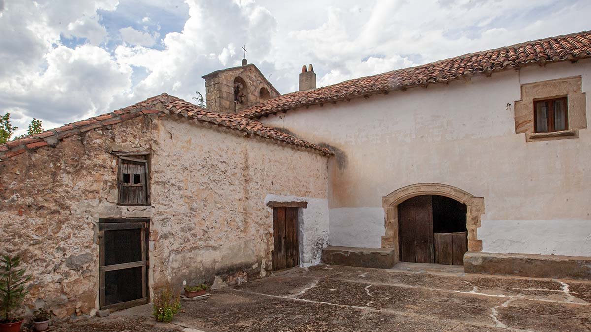 Imagen del exterior de la ermita de Santa Bárbara, en Soria.