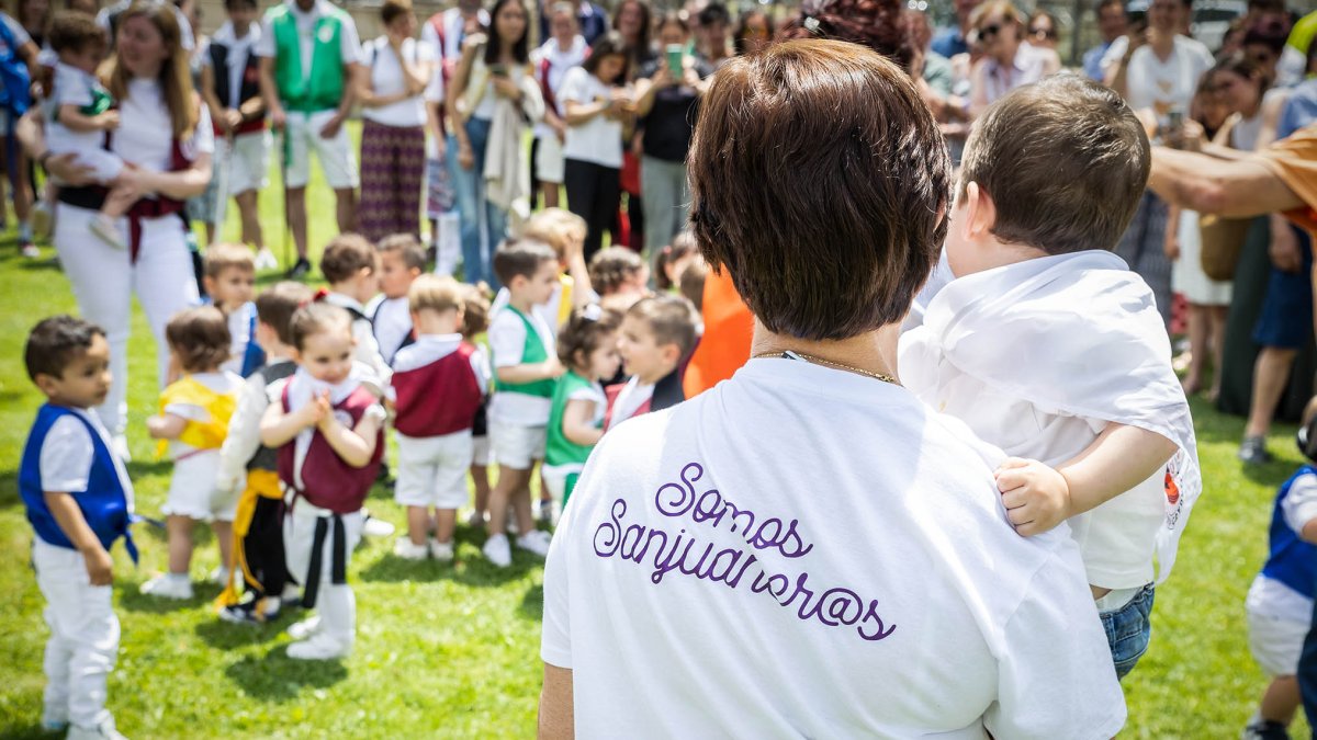 Celebración del Domingo de Calderas en el centro infantil Gloria Fuertes dentro de su proyecto sanjuanero.