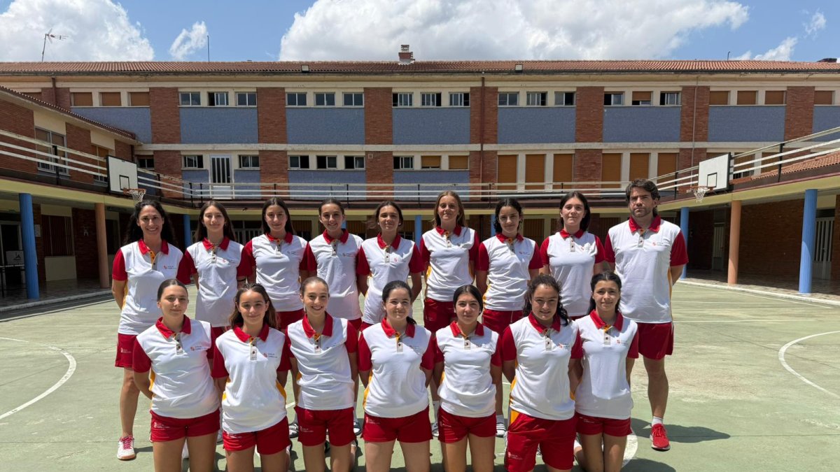 El combinado de Castilla y León infantil femenino que dirige Elías Terés.
