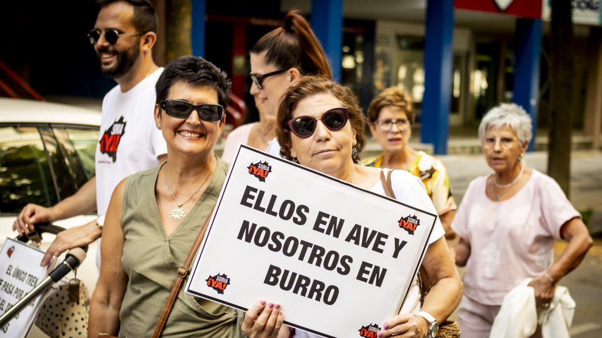 Continuas consignas contra la sucesiva desaparición de los recorridos del tren soriano