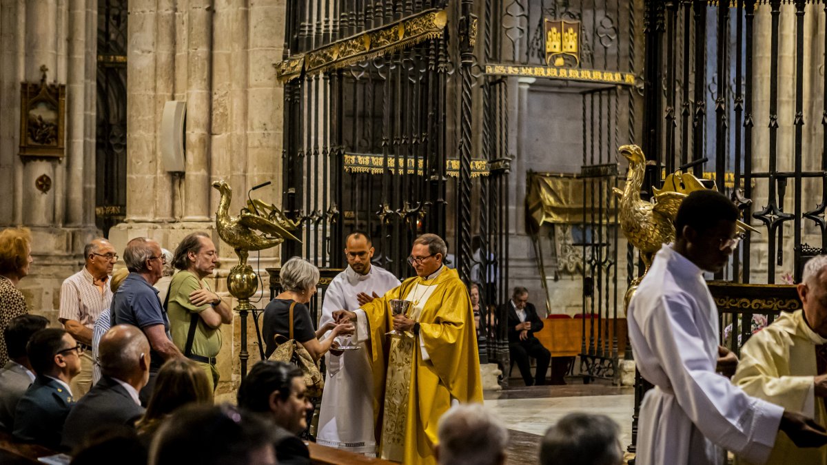 El hasta ahora obispo de Osma-Soria, Abilio Martínez Varea, en una celebración.