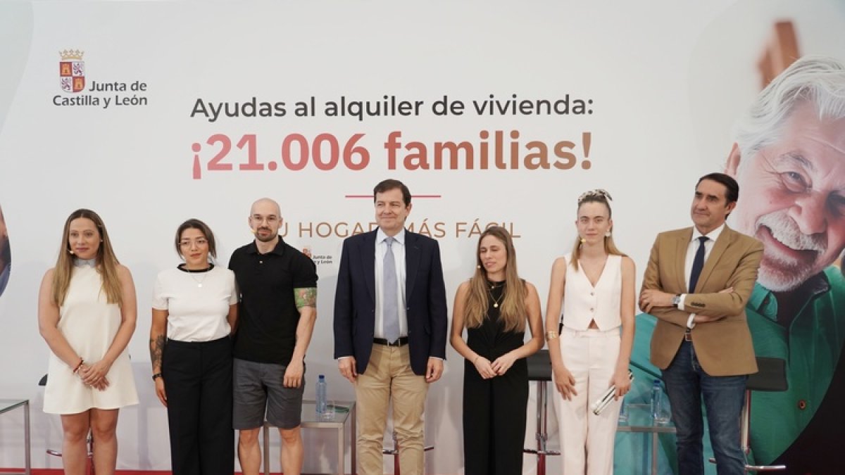 El presidente de Castilla y León en la presentación de las ayudas en materia de vivienda.
