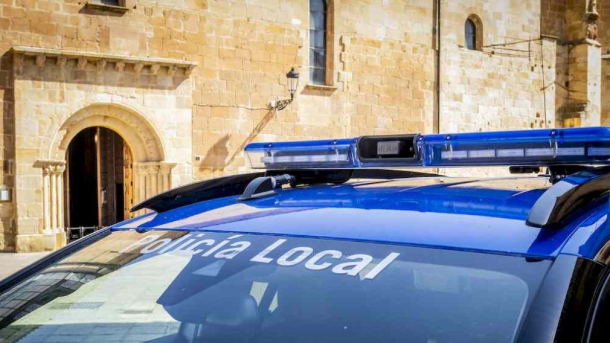 Vehículo de la Policía Local.