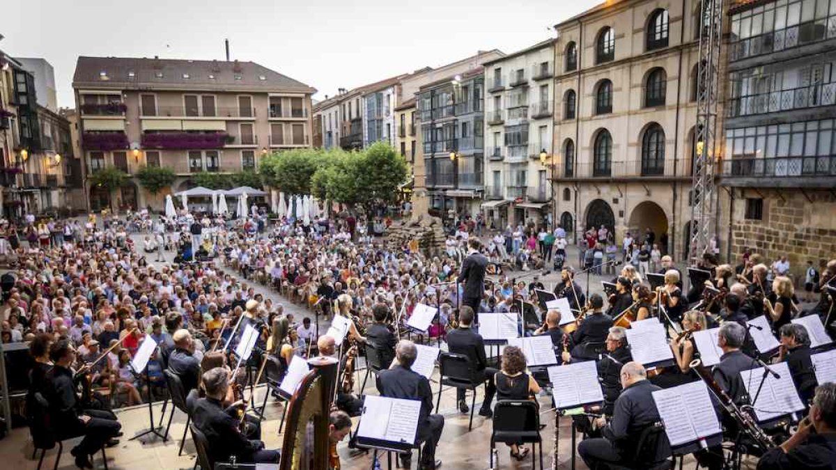 El concierto se engloba dentro del programa 'Plazas Sinfónicas 2025'