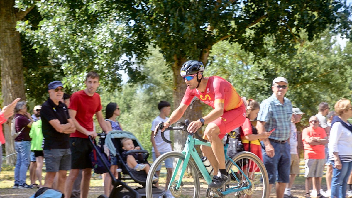 Almazán acoge el Campeonato de España de Duatlón y Triatlón Gravel.