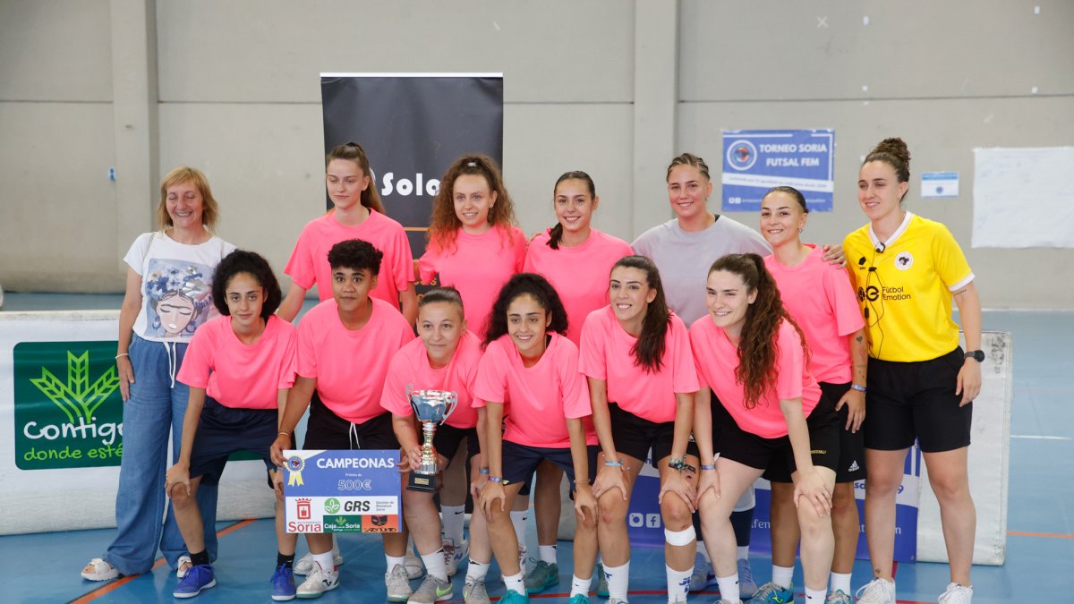 Las ganadoras del torneo celebrado en Soria.