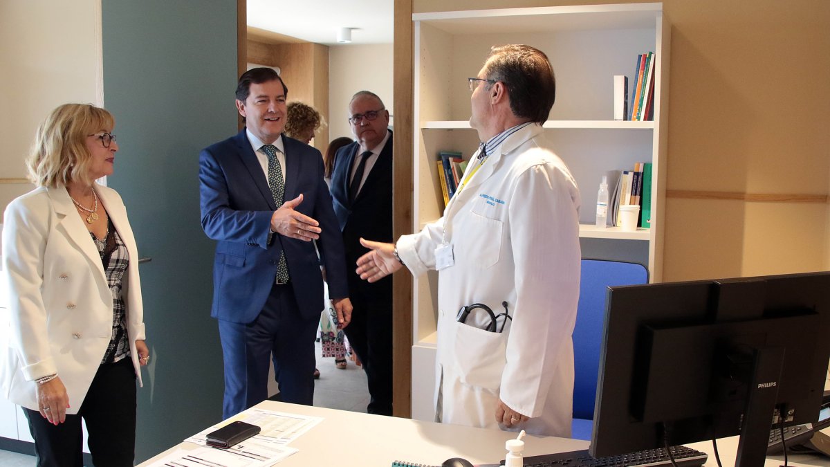 El presidente de la Junta de Castilla y León, Alfonso Fernández Mañueco, inaugura las nuevas instalaciones del centro de salud de Pinilla-San Andrés del Rabanedo.