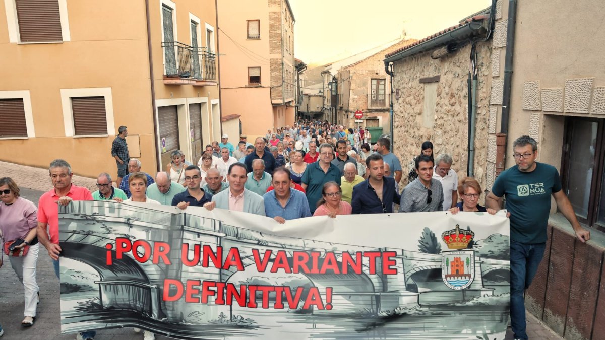Cabeza de la manifestación esta tarde en San Esteban de Gormaz.