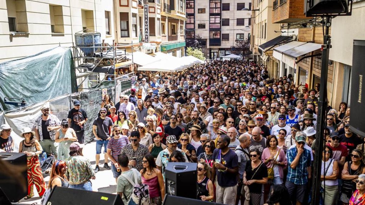 El buen ambiente se vivía en cara rincón de los conciertos del festival