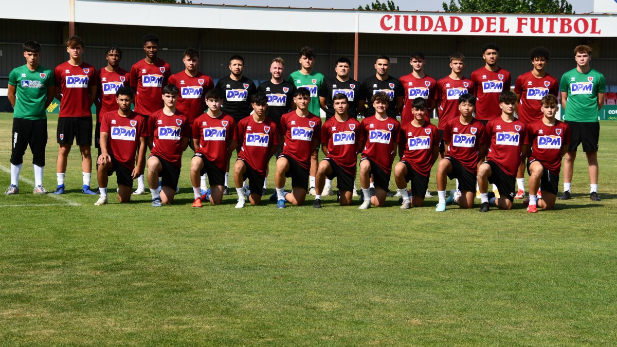 Plantilla del Numancia juvenil que jugará en categoría Nacional.