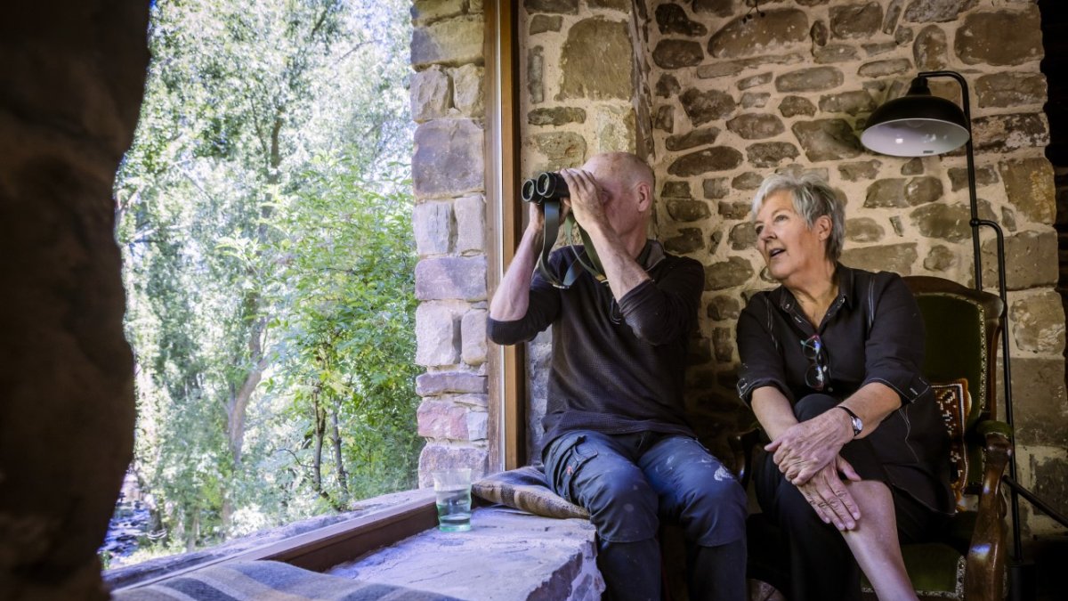 Robert y Erna disfrutan de la naturaleza desde su propia casa.