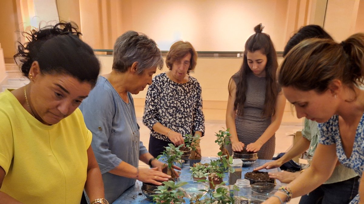 Participantes en el taller realizado en el marco del programa de educación ambiental de Almazán.