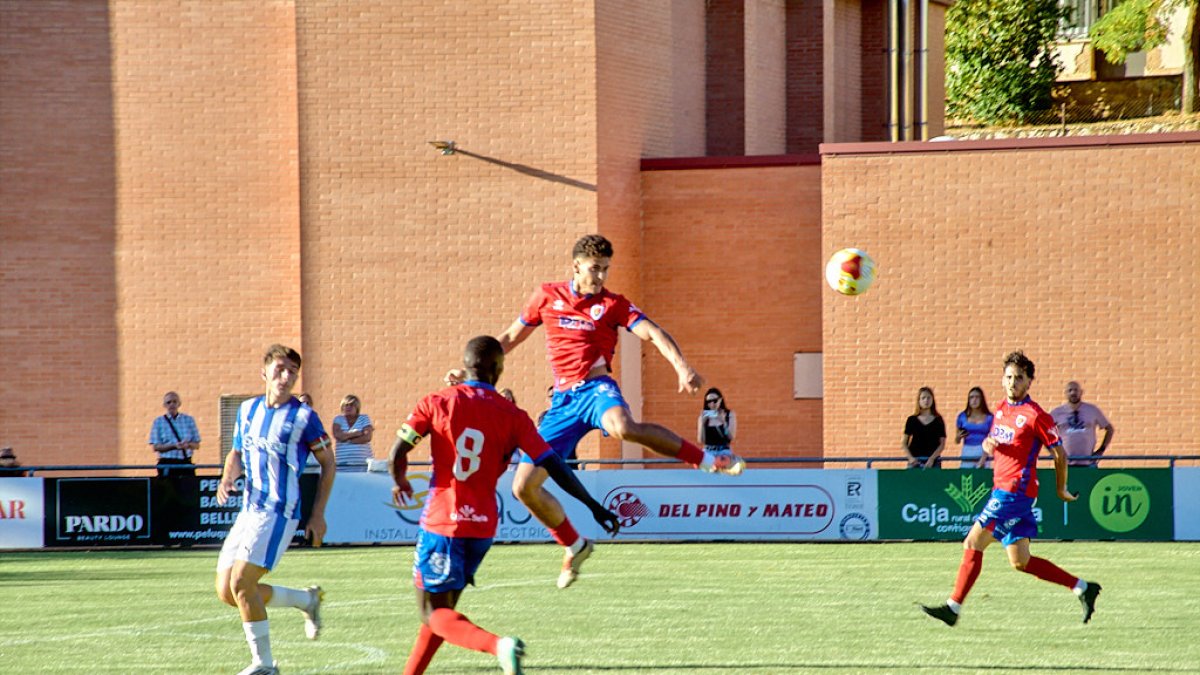 Partido de pretemporada en El Burgo frente al Alavés B.