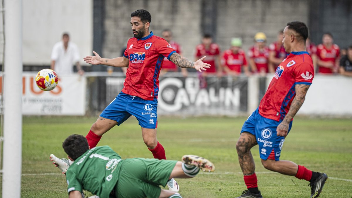 El CVD Numancia tuvo ocasiones para llevarse la victoria tras un inicio flojo.