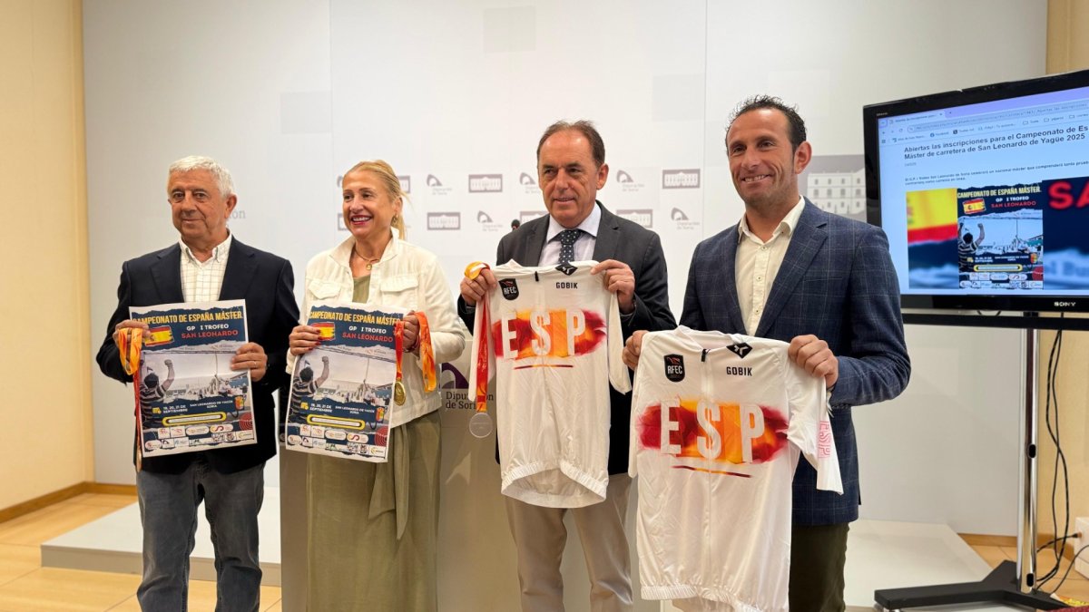 Elvira, De Gregorio, Serrano y Lucas en la presentación del Nacional máster.