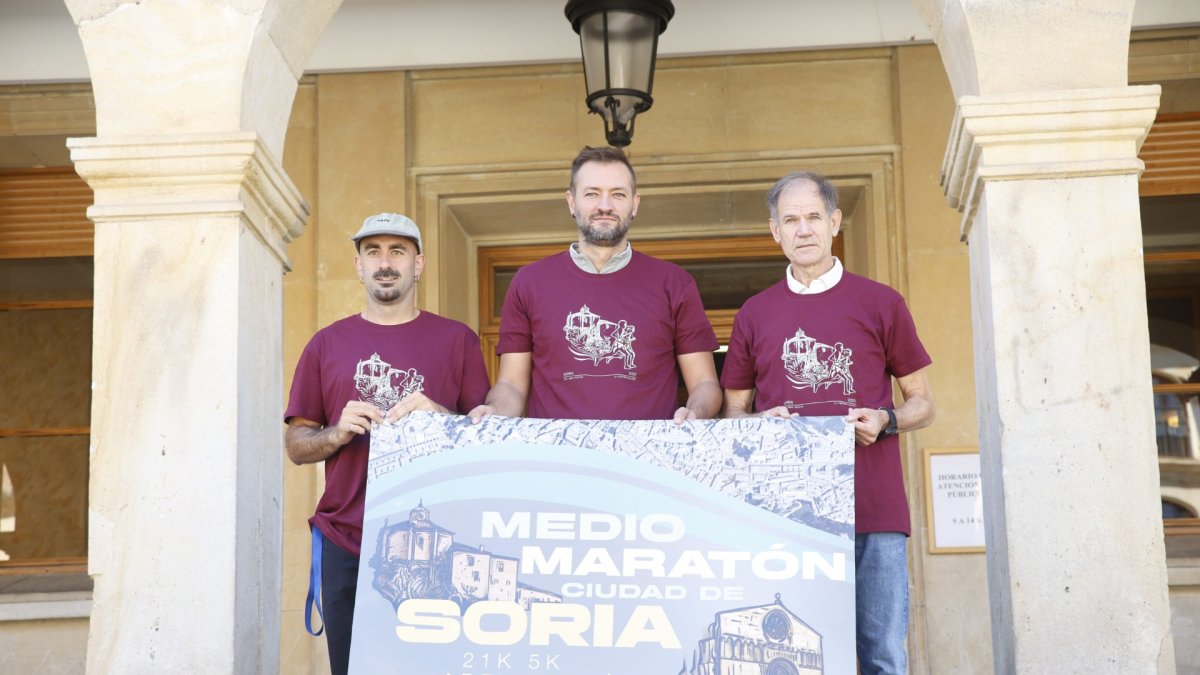 Pablo Pérez, Manuel Salvador y Abel Antón en la presentación de la Media Maratón Ciudad de Soria.