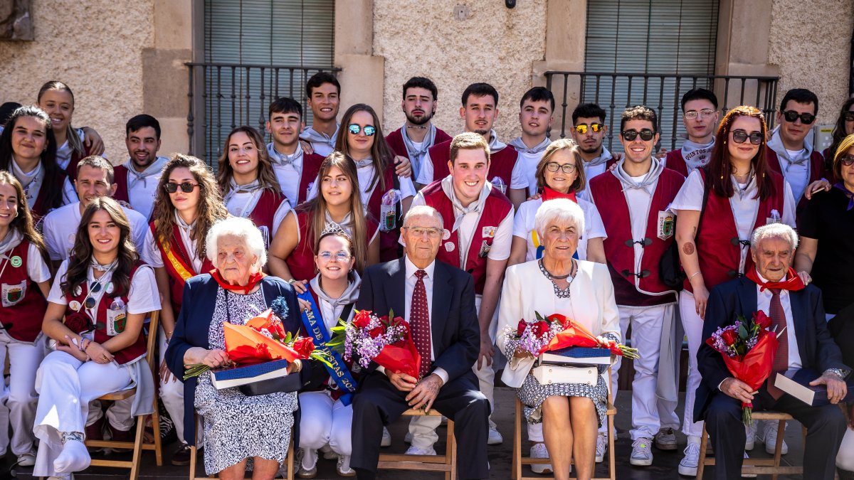 Emotivo homenaje a los más mayores, este lunes, durante las fiestas de Ólvega