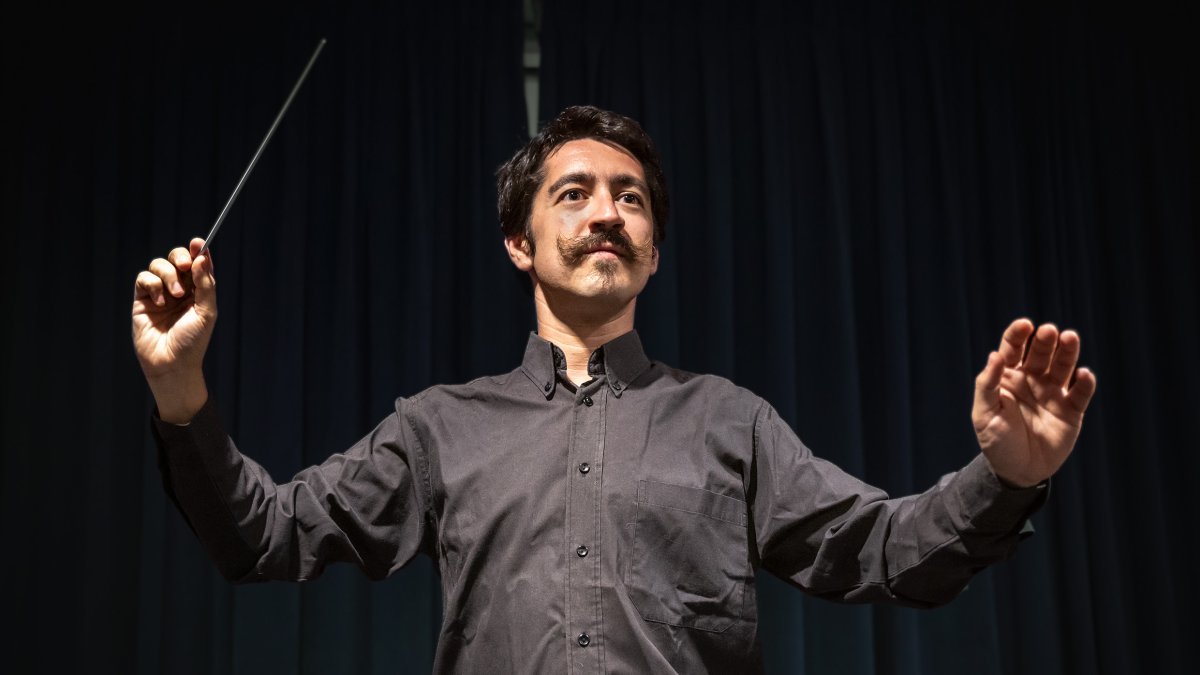 Adrián Hernández