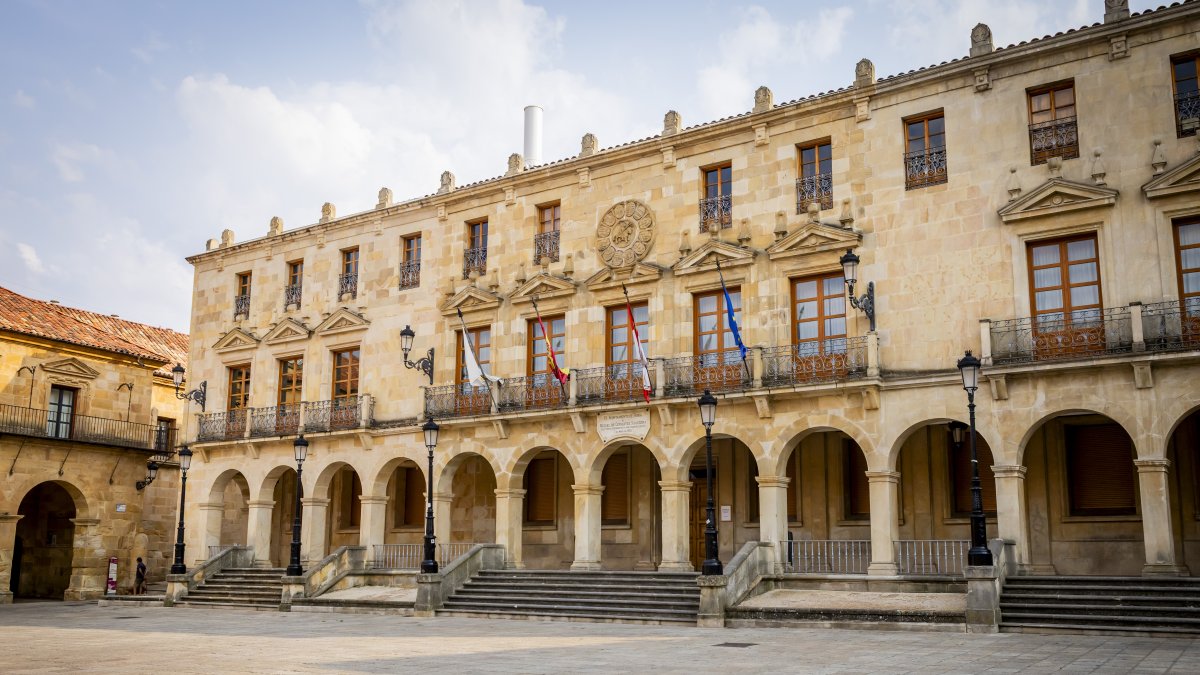 Edificio del Ayuntamiento, en la plaza Mayor.
