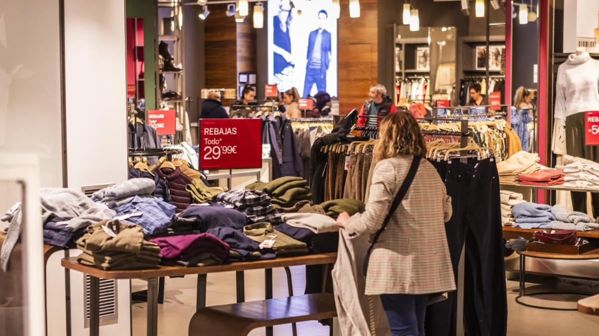 Interior de un comercio en Soria.