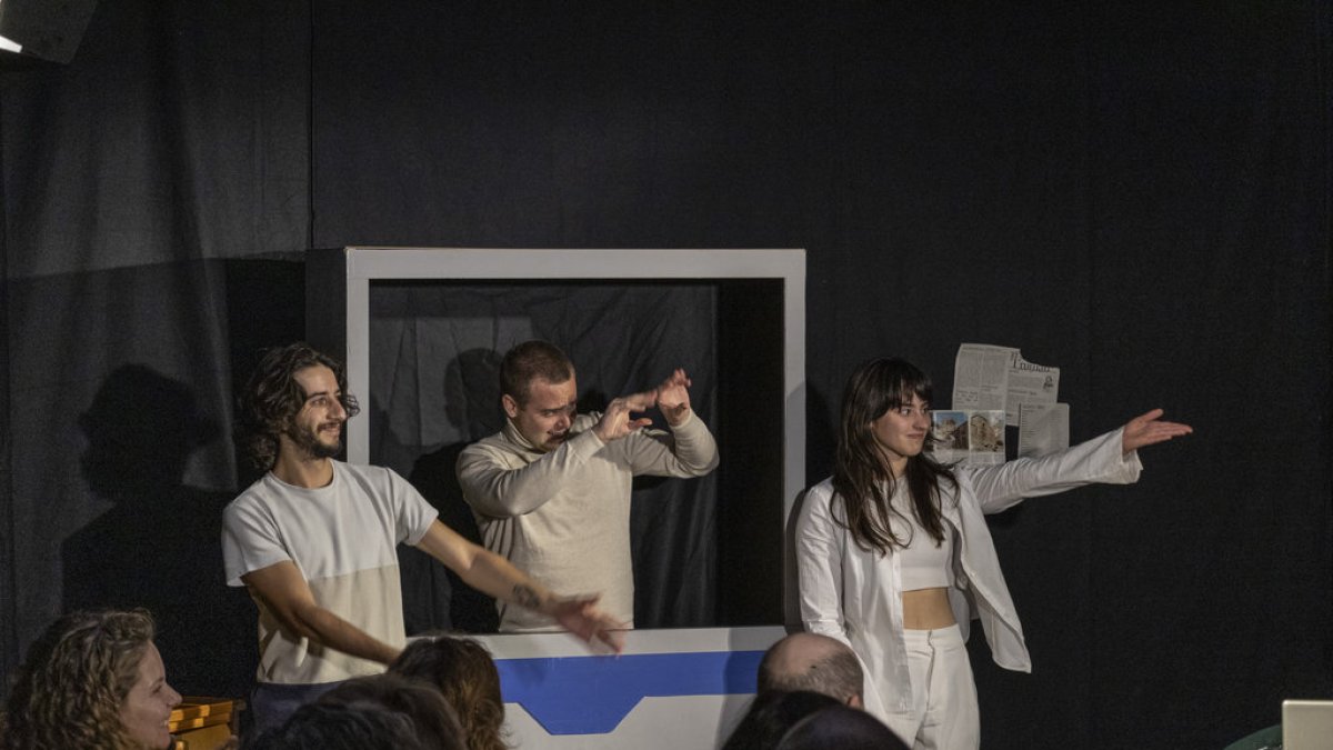 Berlanga sube el telón para indagar sobre la IA