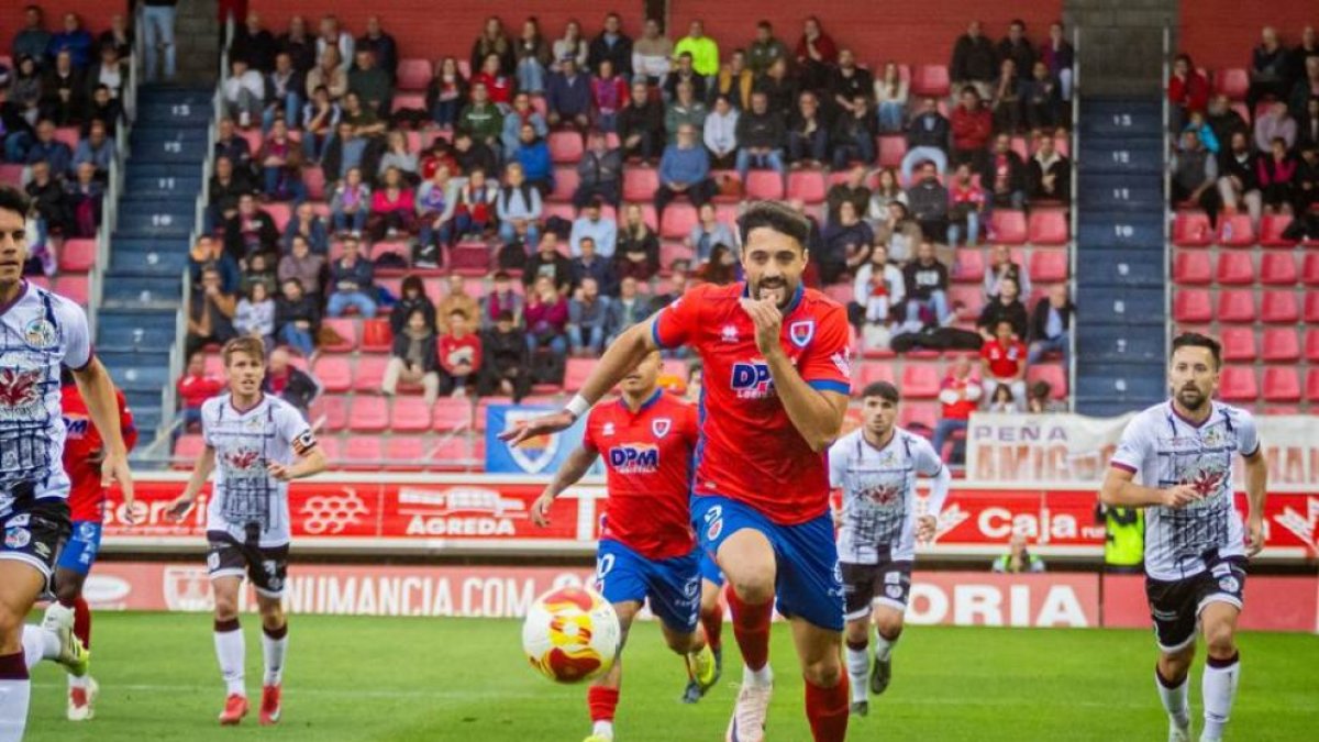 Jony es el pichichi del Numancia con cinco goles en siete partidos.