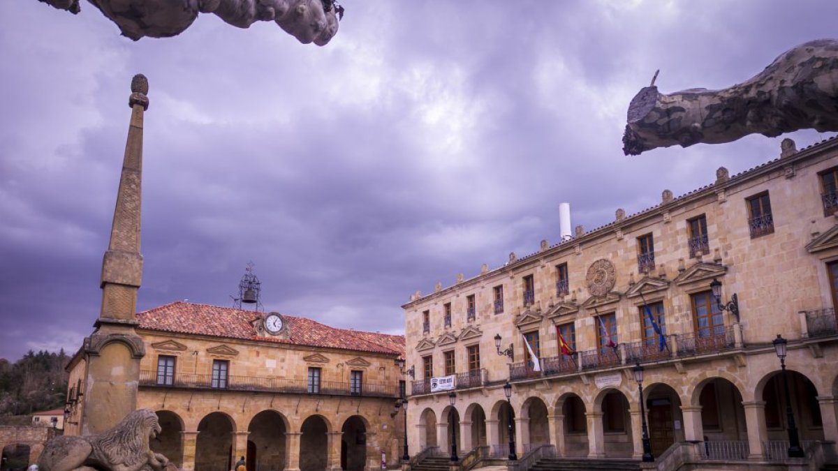 Aspecto del Ayuntamiento de Soria.