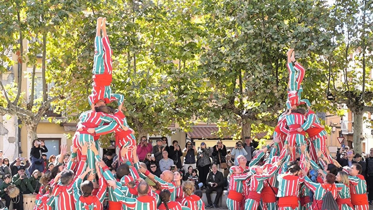 Las espectaculares torres humanas de Algemesí protagonizaron la jornada de clausura de Aires de Dulzaina 2025 en San Esteban de Gormaz.
