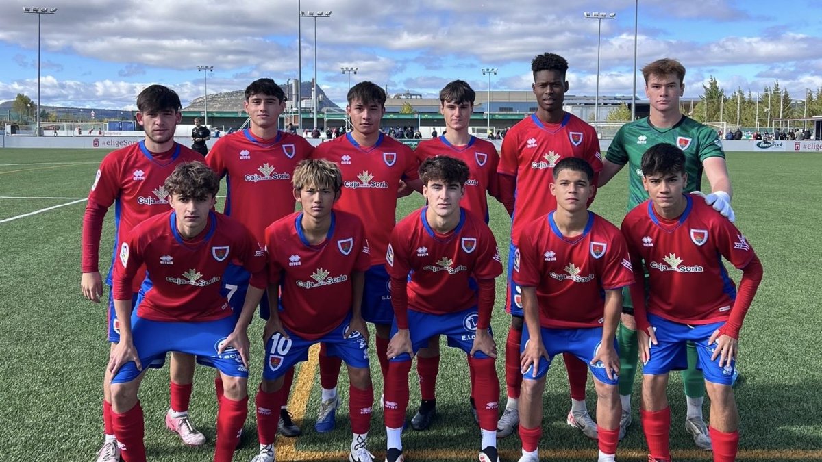 Once del Numancia juvenil en el partido frente al Santa Marta.