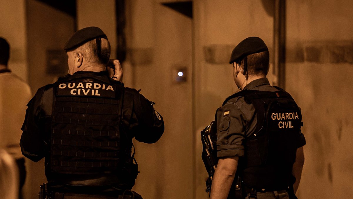 La Guardia Civil tuvo que entrar por la fuerza en la casa.