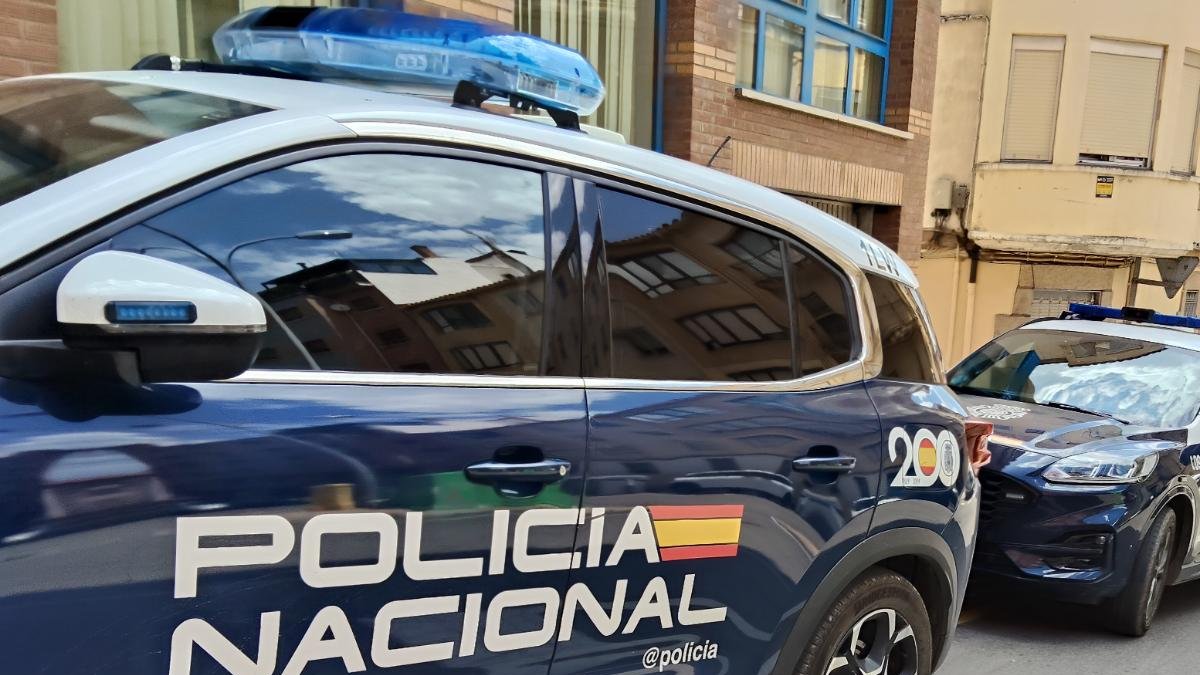 Vehículos de la Policía Nacional.