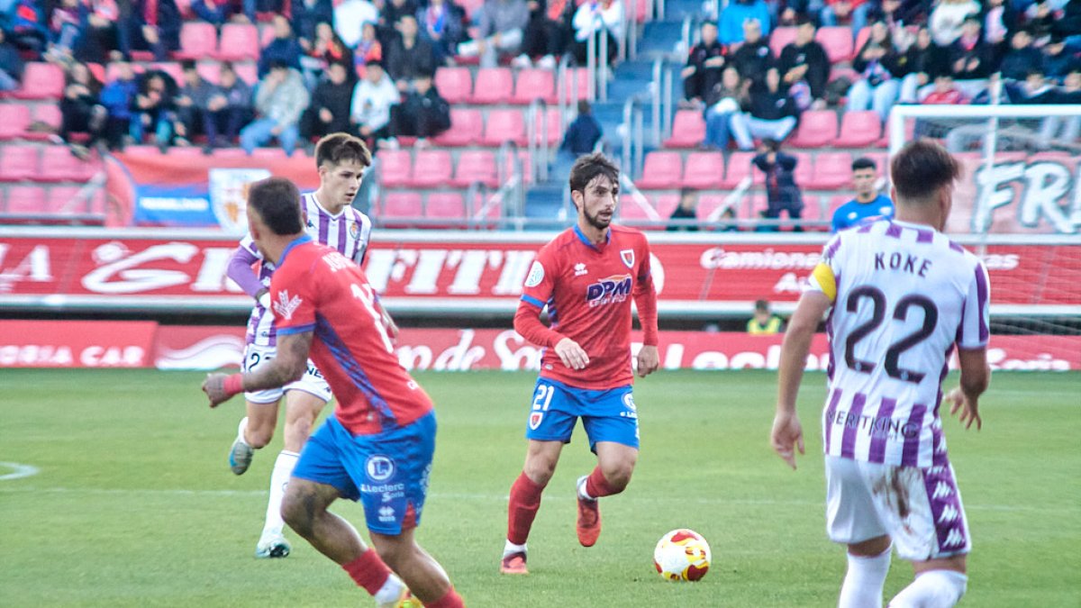 Cristian Delgado lideraba al Numancia ante el Valladolid Promesas con sus dos goles.