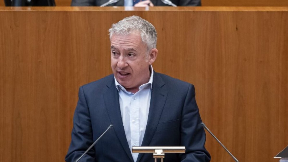 El procurador de Soria Ya Ángel Ceña interviene en las Cortes de Castilla y León.