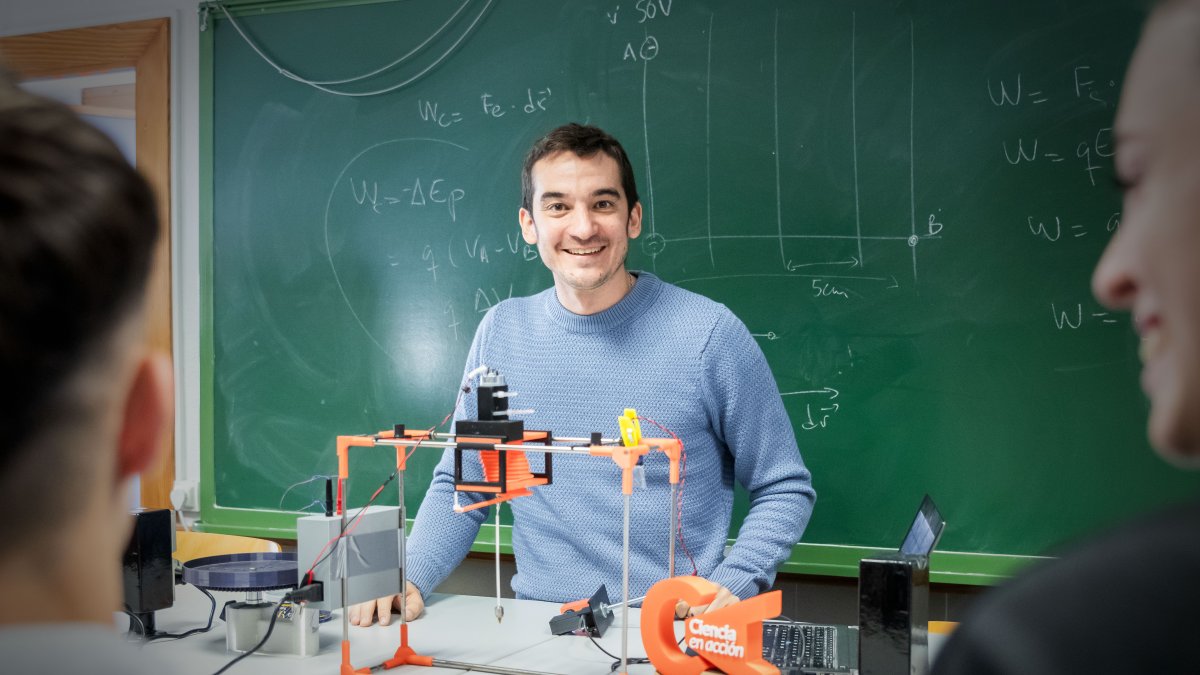 El profesor de Física del IES Castilla, Ernesto López.