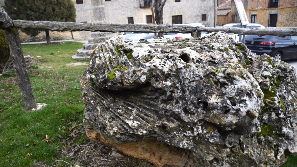 Sobre estas líneas, la llamada 'piedra del abanico'.